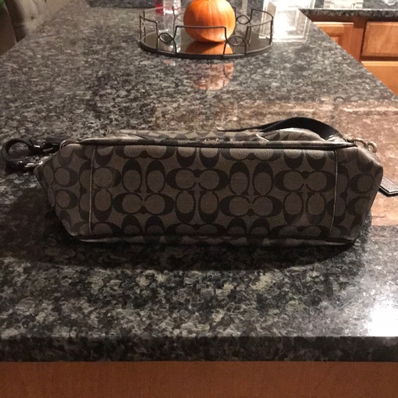 Coach diaper bag - Picture 3 of 8